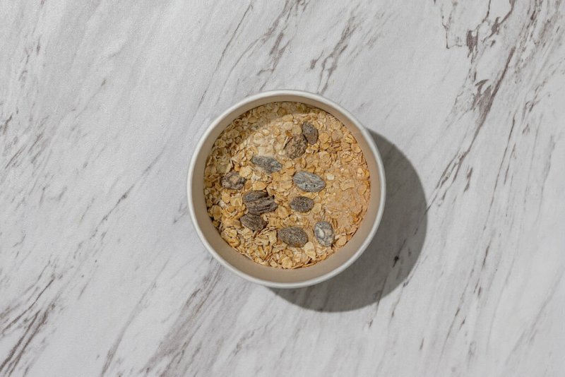 Cinnamon Raisin Protein Oatmeal