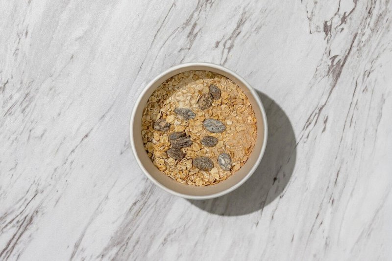 Cinnamon Raisin Protein Oatmeal